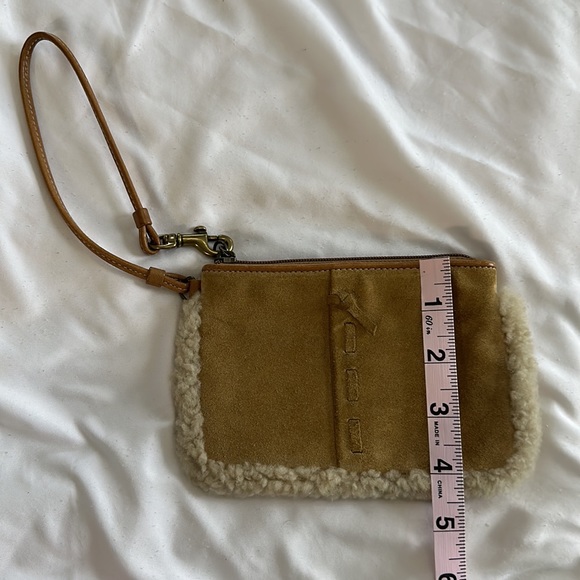 Vintage Mini Coach Wristlet - Picture 8 of 8